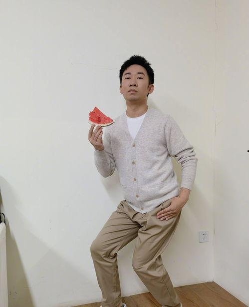 杨迪爆料喝酒视频大全最新,揭秘娱乐圈不为人知的饮酒瞬间