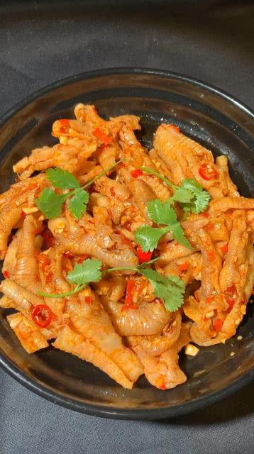 网红吃无骨鸡瓜,美味与创意的完美融合